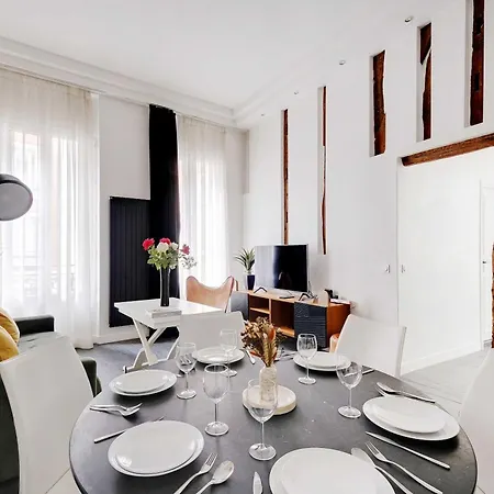 Stunning - 2br-6p - Grand Boulevard